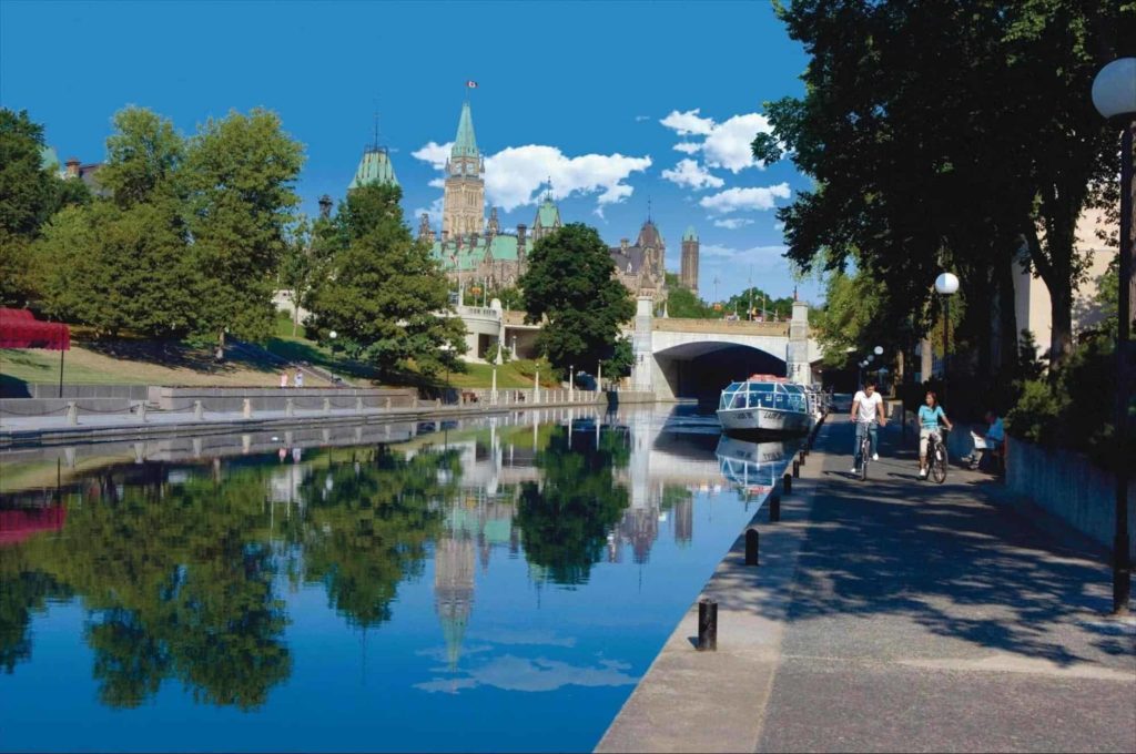 Stroll Along Rideau Canal