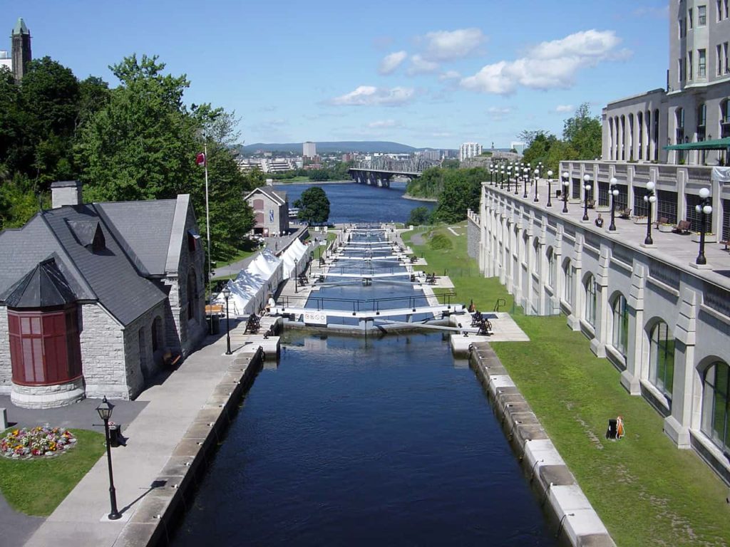 Ride a bike through Rideau Canal.