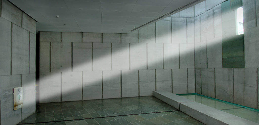 Visit the Memorial Hall